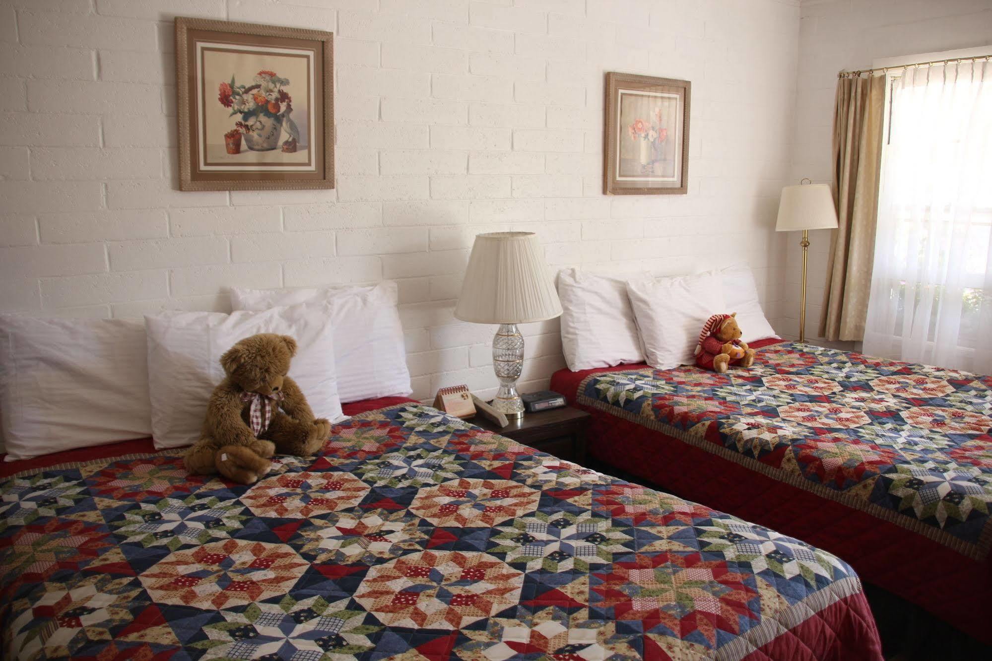Black Bear Inn Dubois Bagian luar foto
