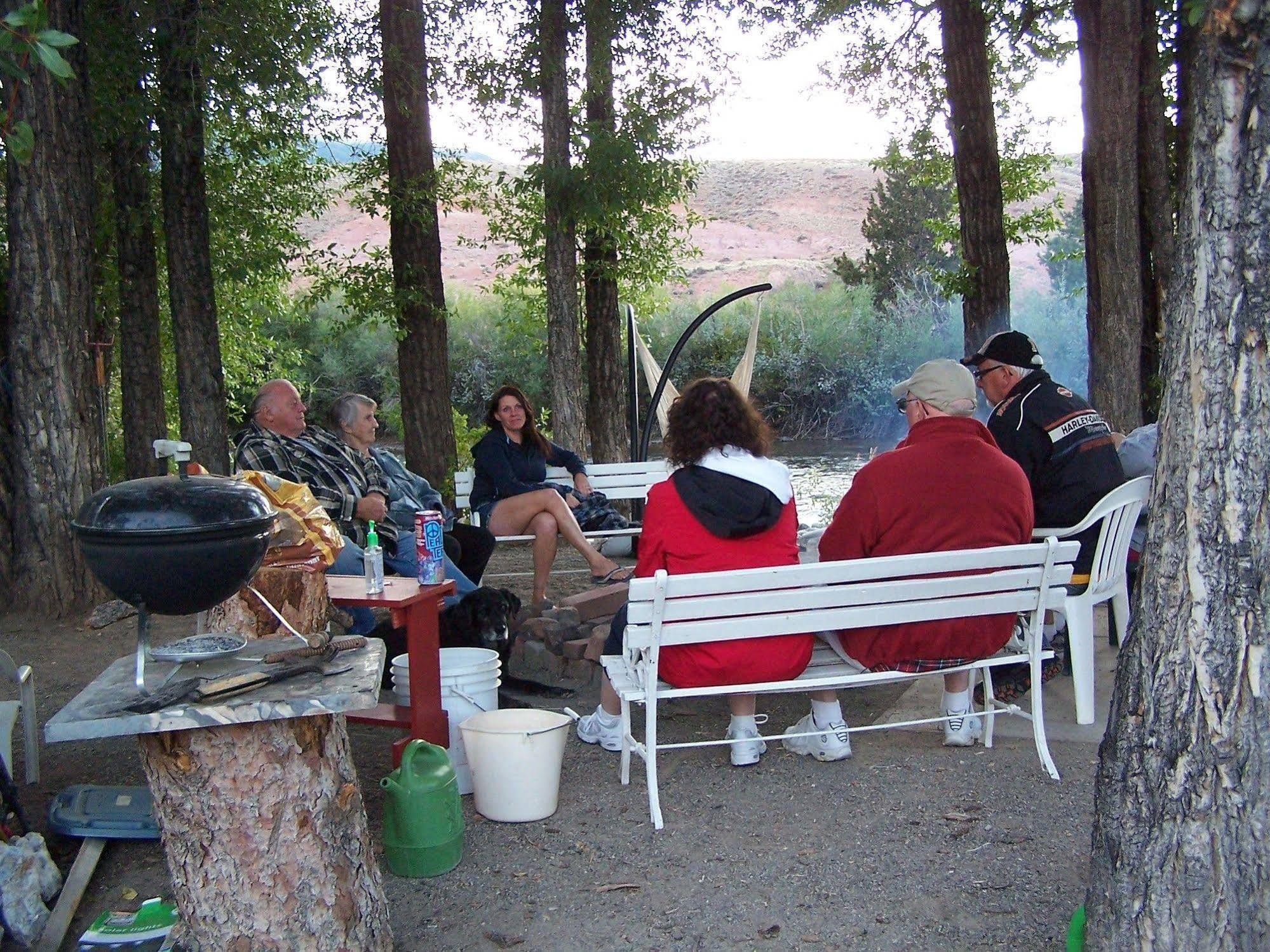 Black Bear Inn Dubois Bagian luar foto